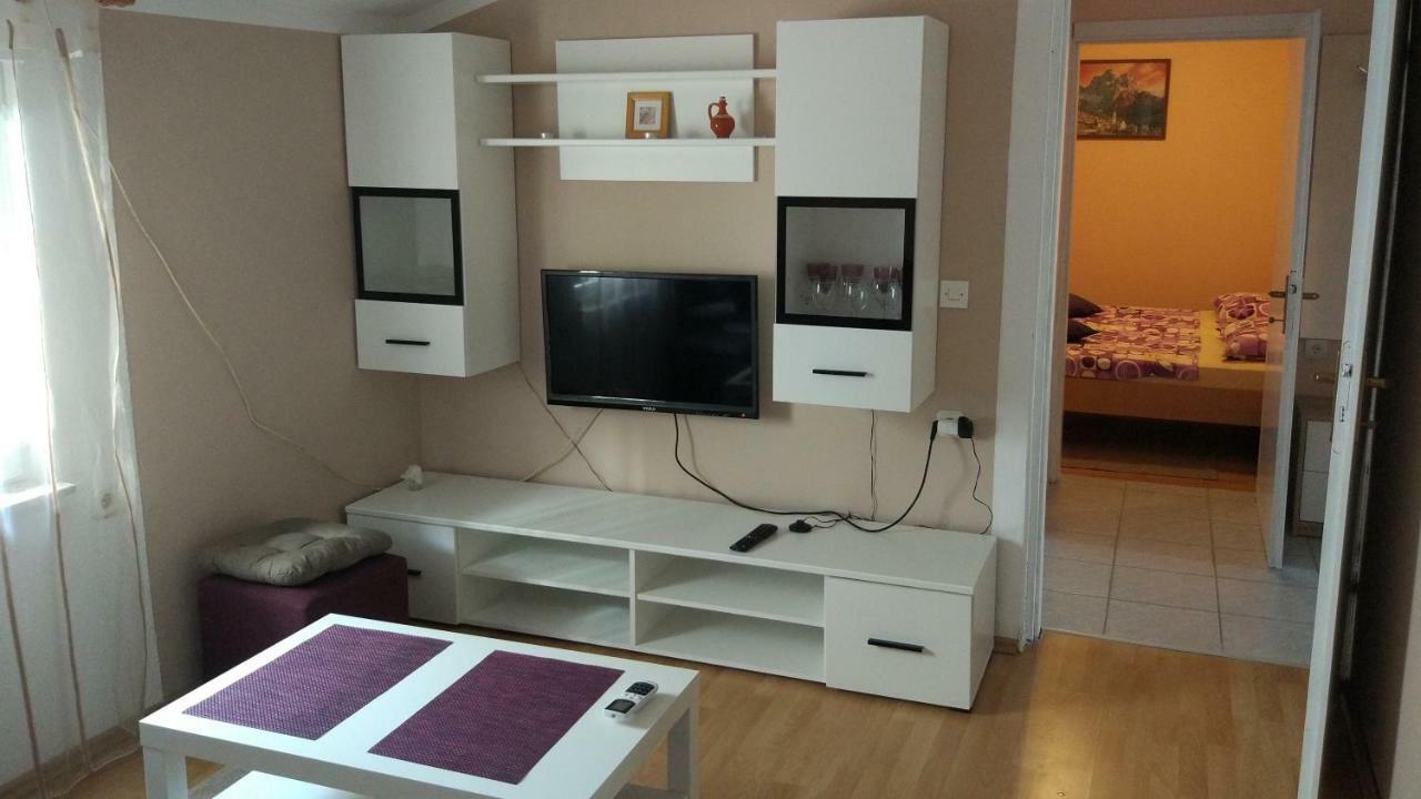 Apartman Jelena Vir Extérieur photo